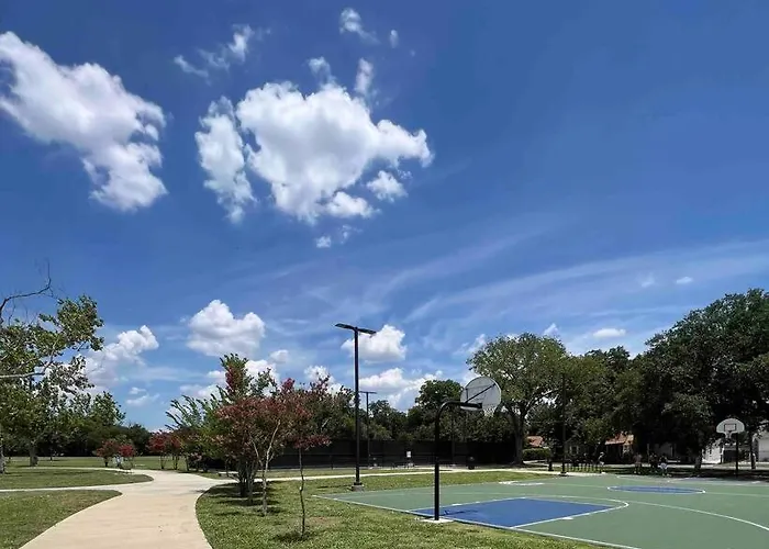 Downtown Dallas Boho City Gem Luxe 1Bed Apt