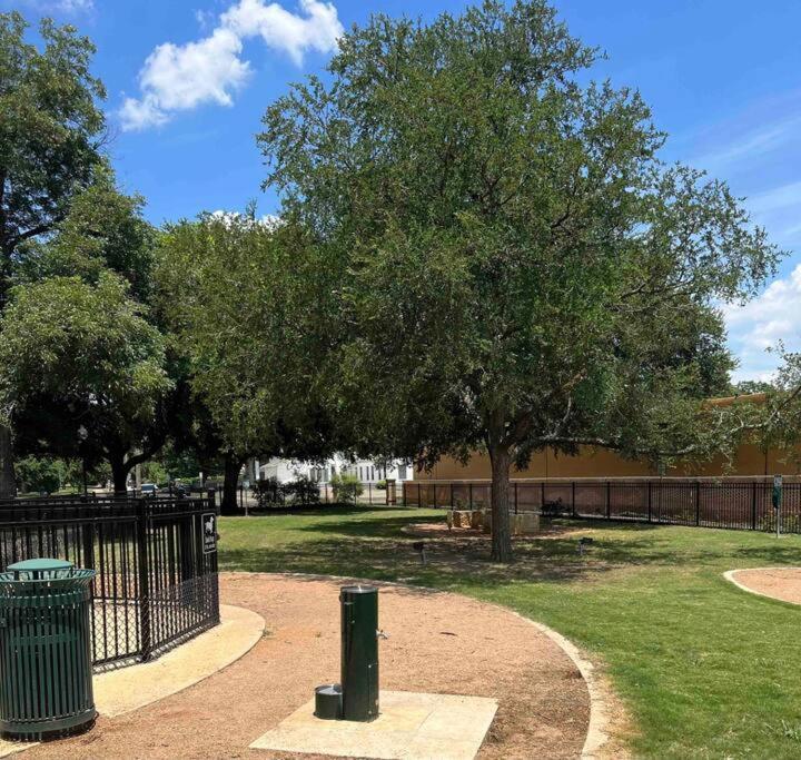 Apartment Downtown Boho Gem Luxe 1bed Dallas